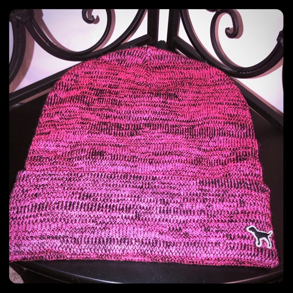 VS PINK Beanie! ⭐️NWOT⭐️